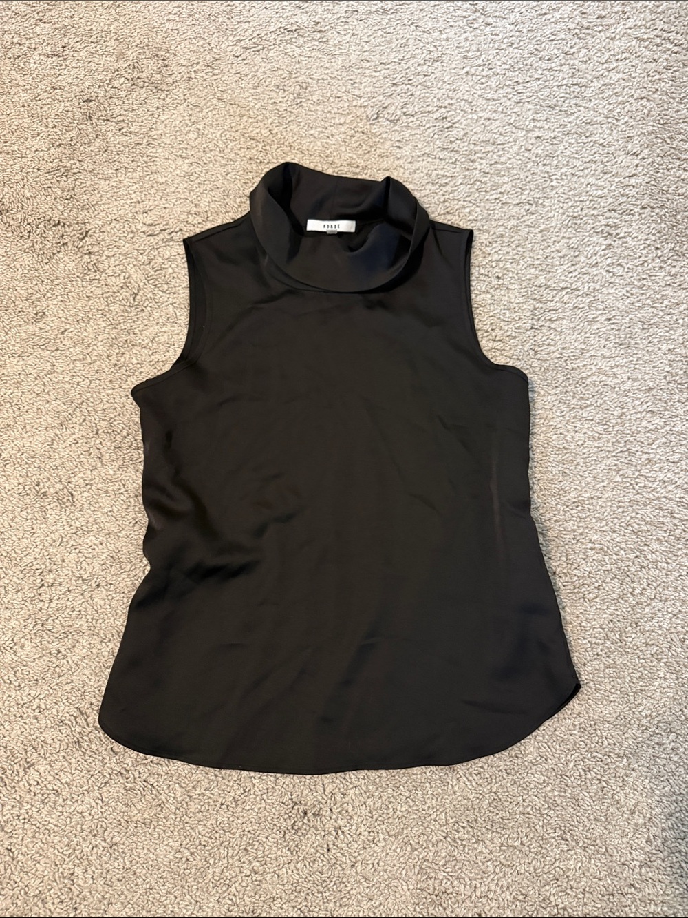Sleek Mock Neck Sleeveless Camisole in Black